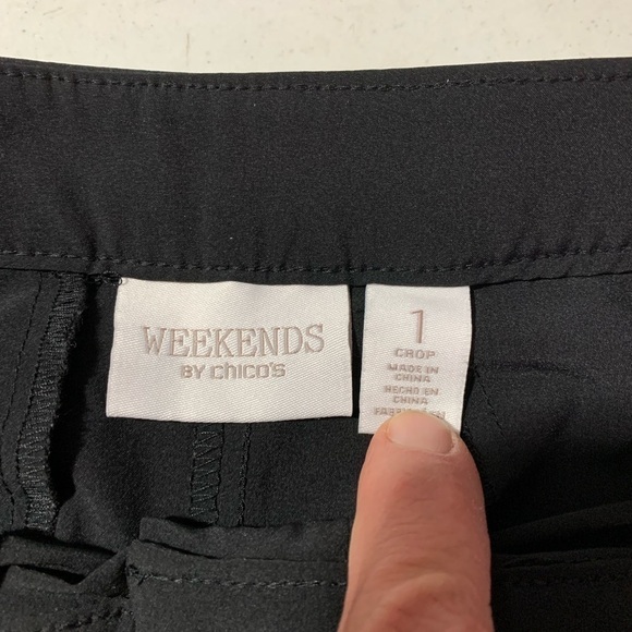Weekends By Chicos Womens Crop Pants Size 1 (M/8) Black Casual Comfy - Picture 2 of 3